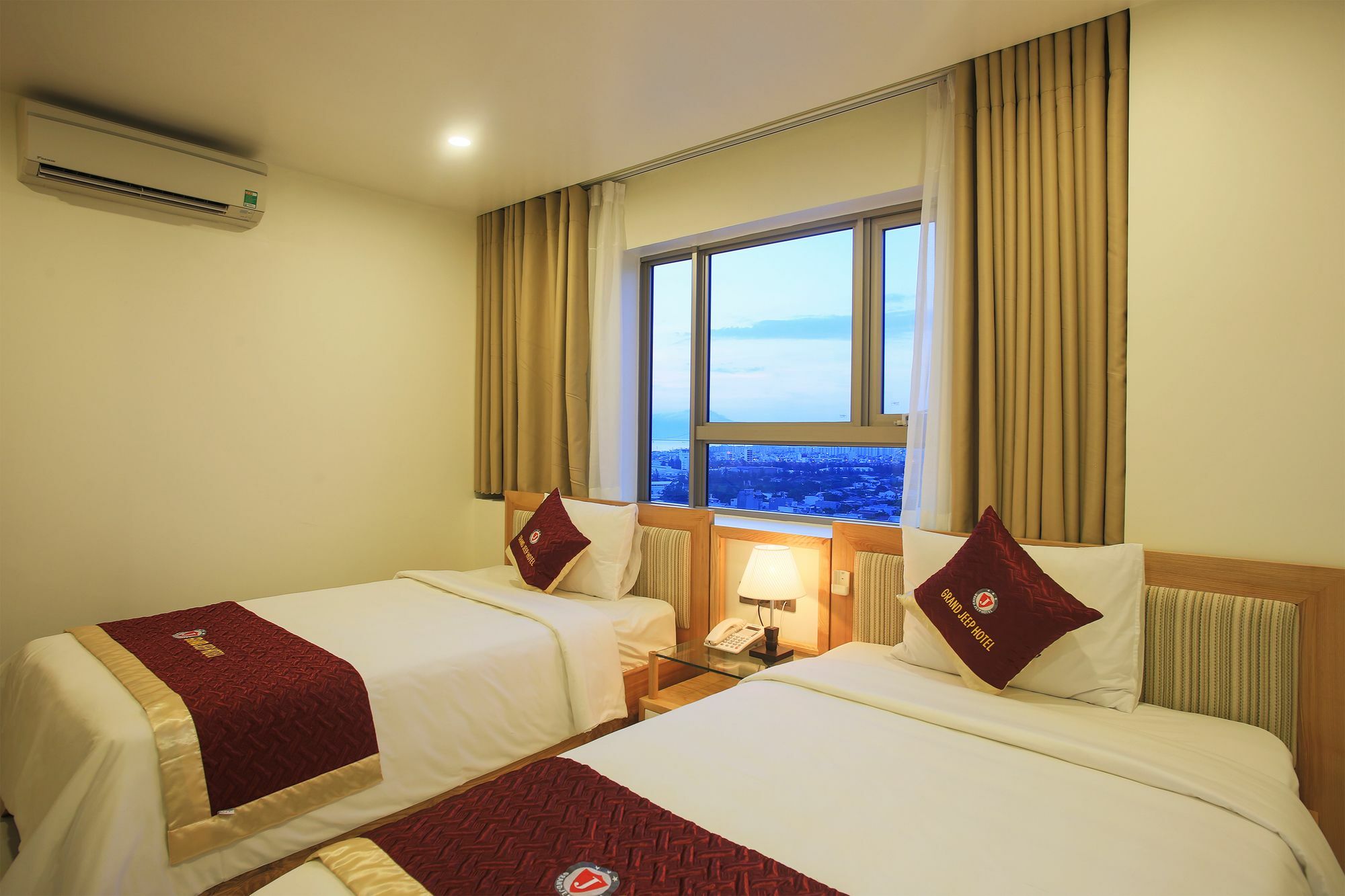 Grand Jeep Hotel Da Nang Exterior photo